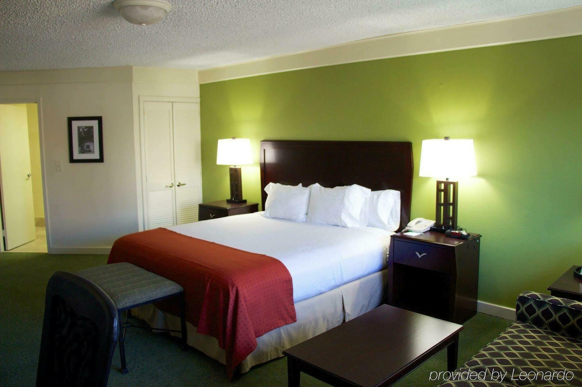 Holiday Inn Athens - University Area Экстерьер фото