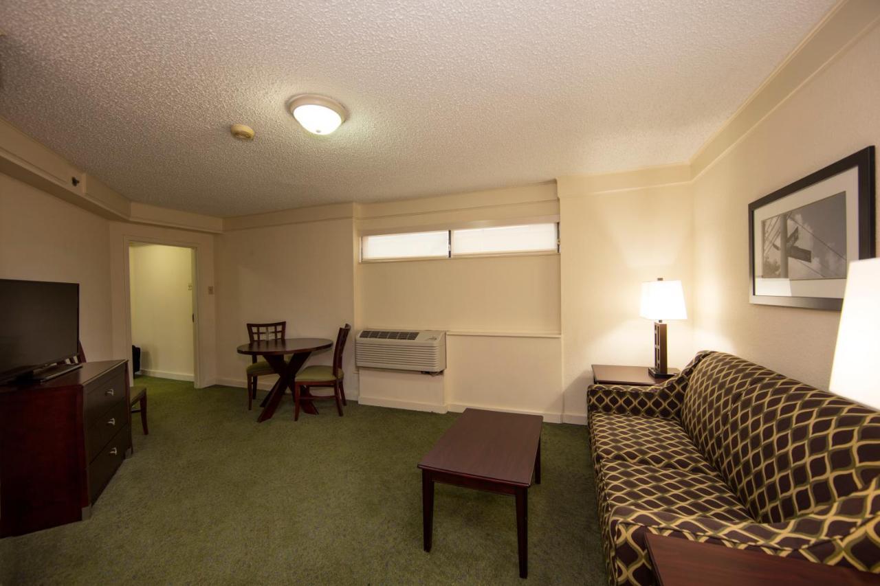Holiday Inn Athens - University Area Экстерьер фото