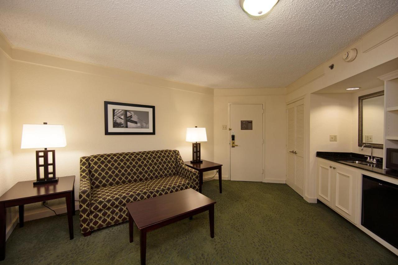 Holiday Inn Athens - University Area Экстерьер фото